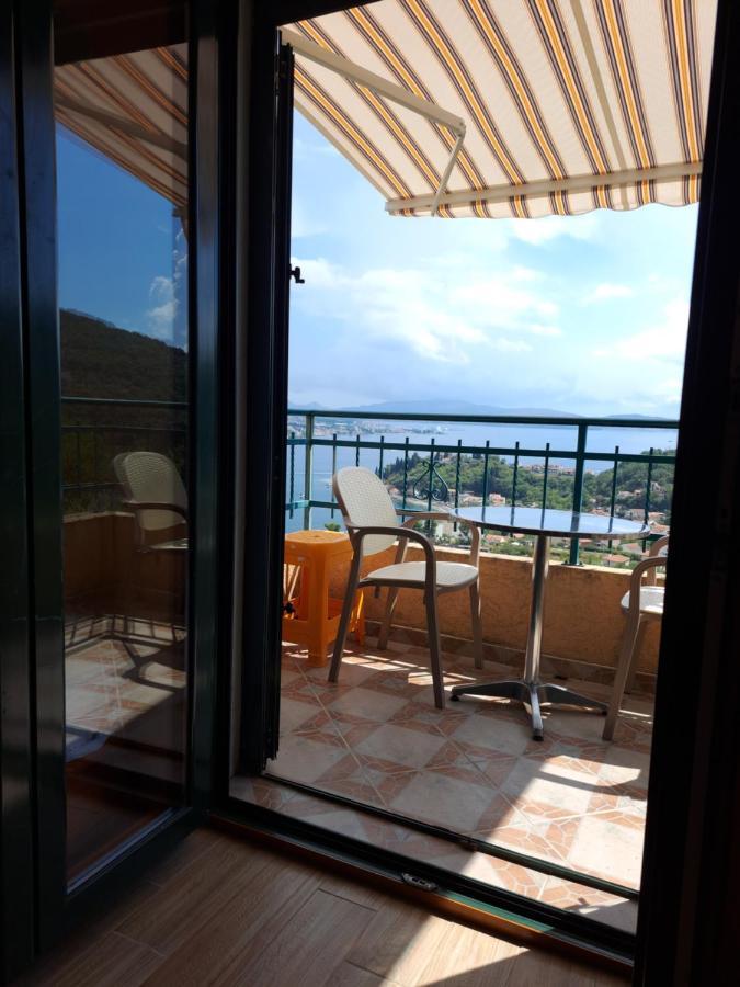 Holiday Home Sunny Hill 카메나리 외부 사진